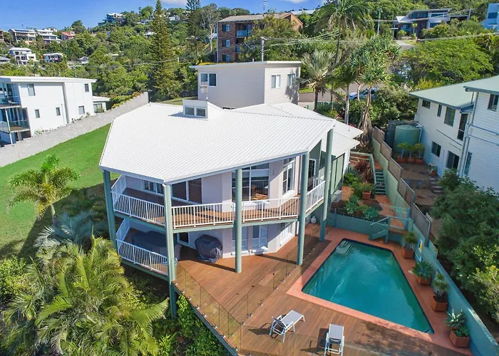 10 Mona Vista Court Villa